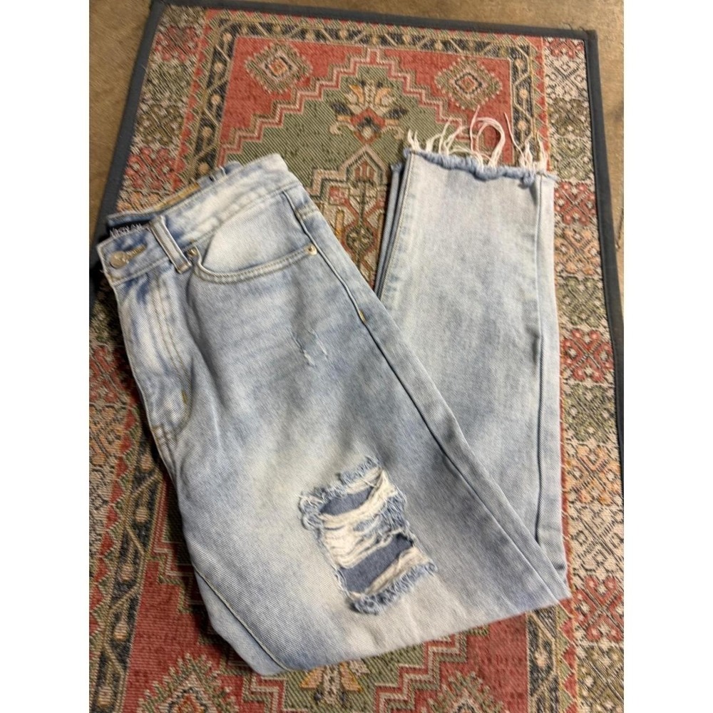 Nasty Gal Light Wash Distressed High Waisted Mom Jeans Raw Hem Blue Size 6 UK 34